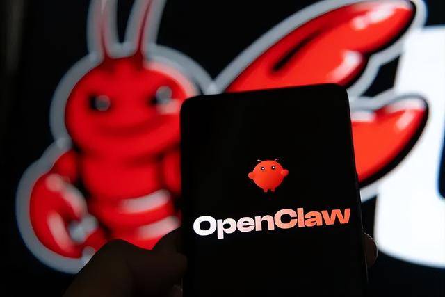 炸锅！有人靠“养龙虾”几天赚20万，有人用它炒股，一天亏光3万_OpenClaw_李哲_模型