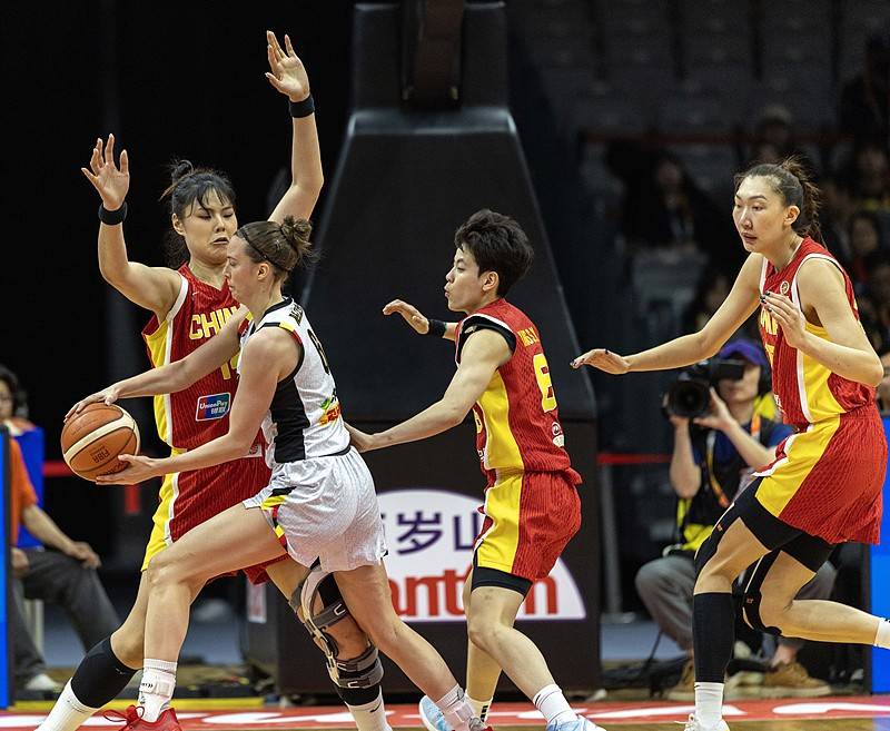 前瞻｜中国女篮迎战小组最弱对手，要帮韩旭、李月汝找状态