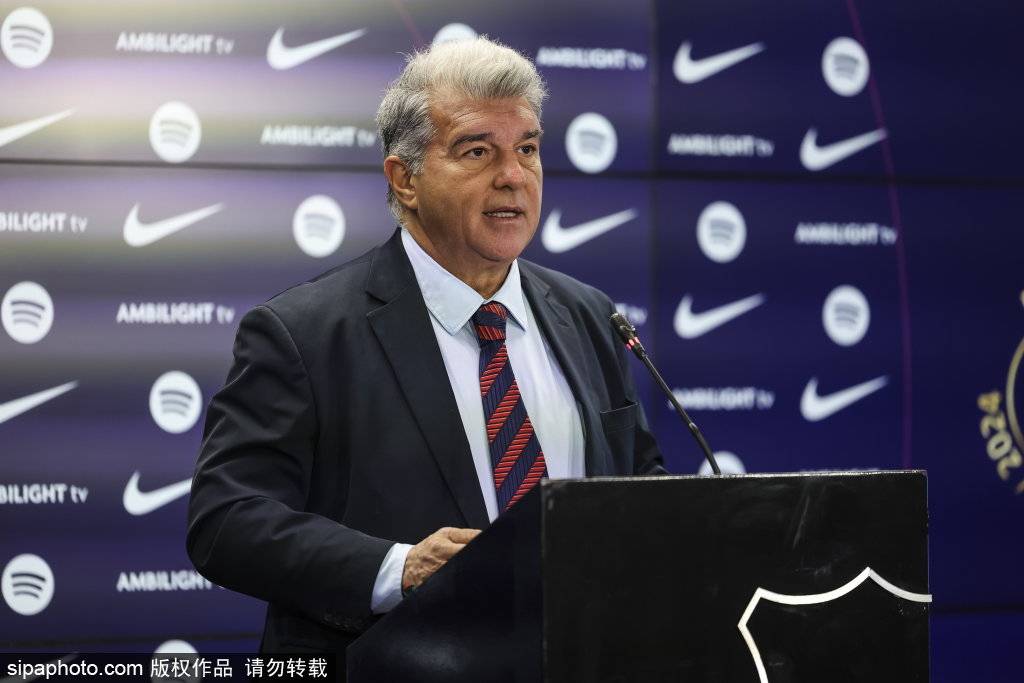 重磅！拉波尔塔宣布巴萨重大基建计划：约翰·克鲁伊夫球场将扩容，剑指多重战略目标！