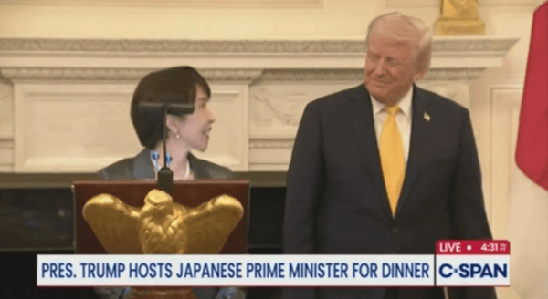 高市说特朗普儿子又高又帅很像他，网友：谄媚！她学会了怎么应对美总统