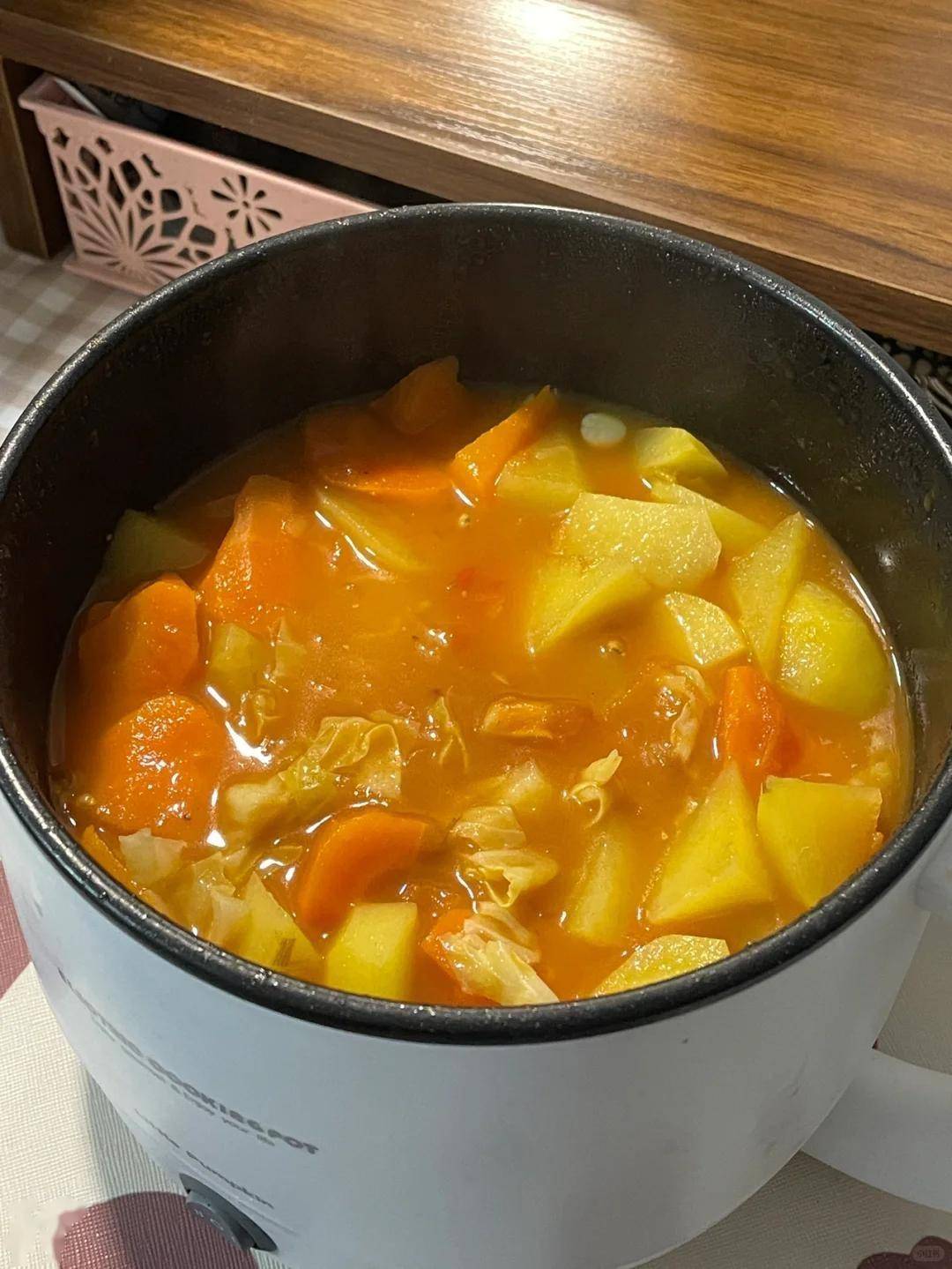 土豆胡萝卜汤最佳做法绵密香浓清淡可口暖胃又下饭