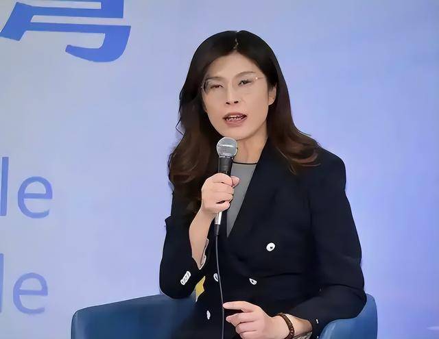 为了郑丽文专机能顺利落地，解放军果断亮出底牌，痛击台独要害