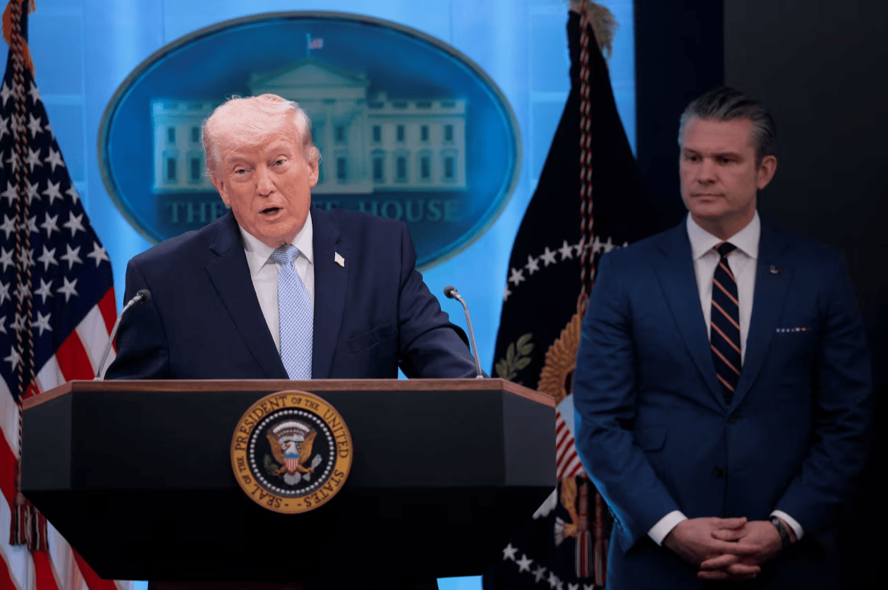 调集百余架各类航空器、实施欺骗作战，美公布营救飞行员行动细节 -华闻时空