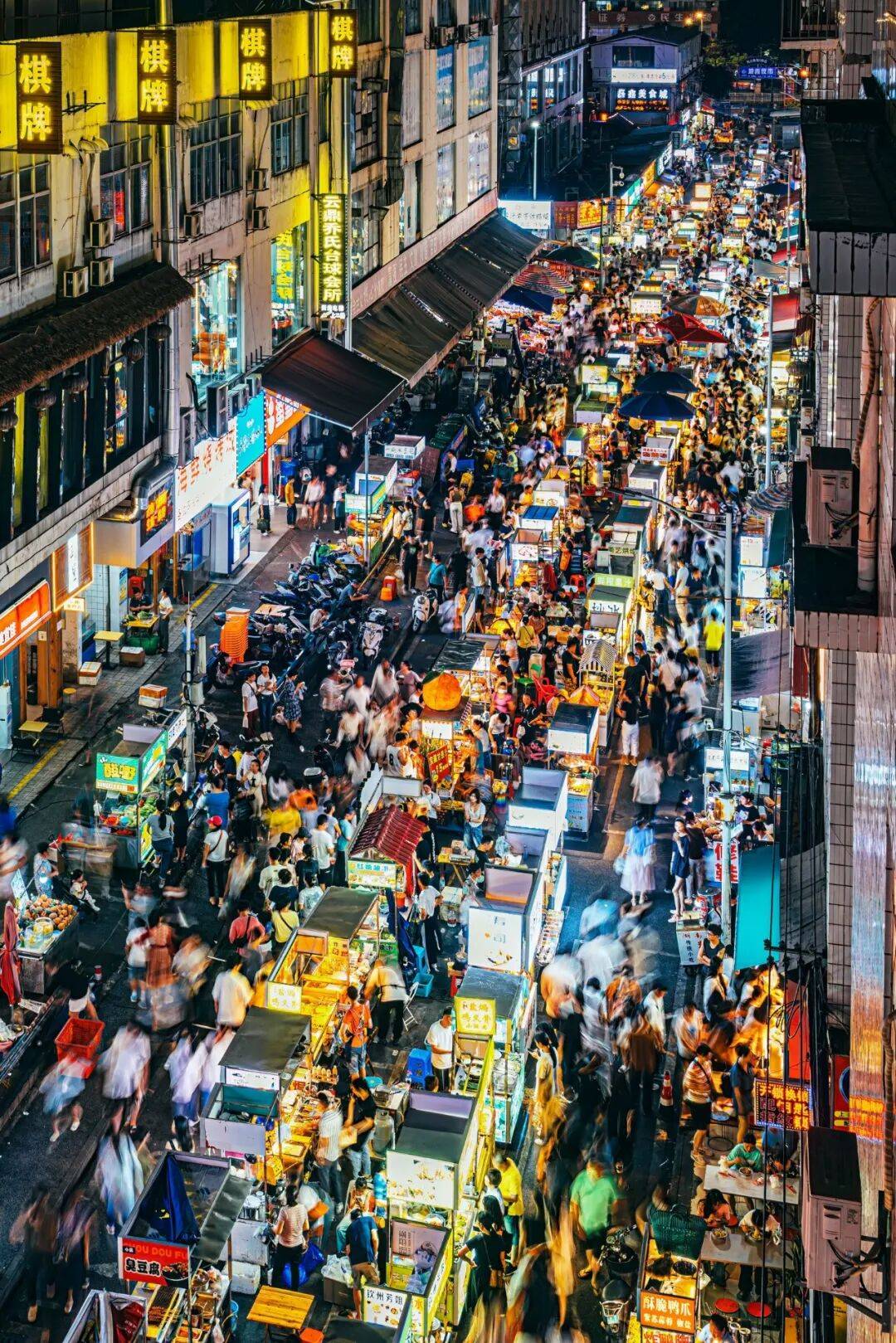 这个没景点的城市，凭什么成了今年春游顶流？ -华闻时空