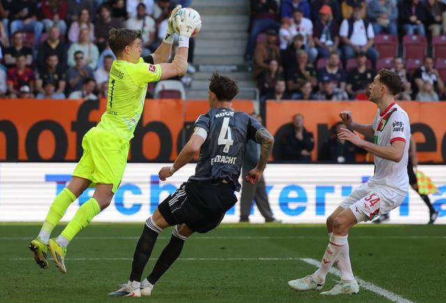 德甲｜奥格斯堡平法兰克福