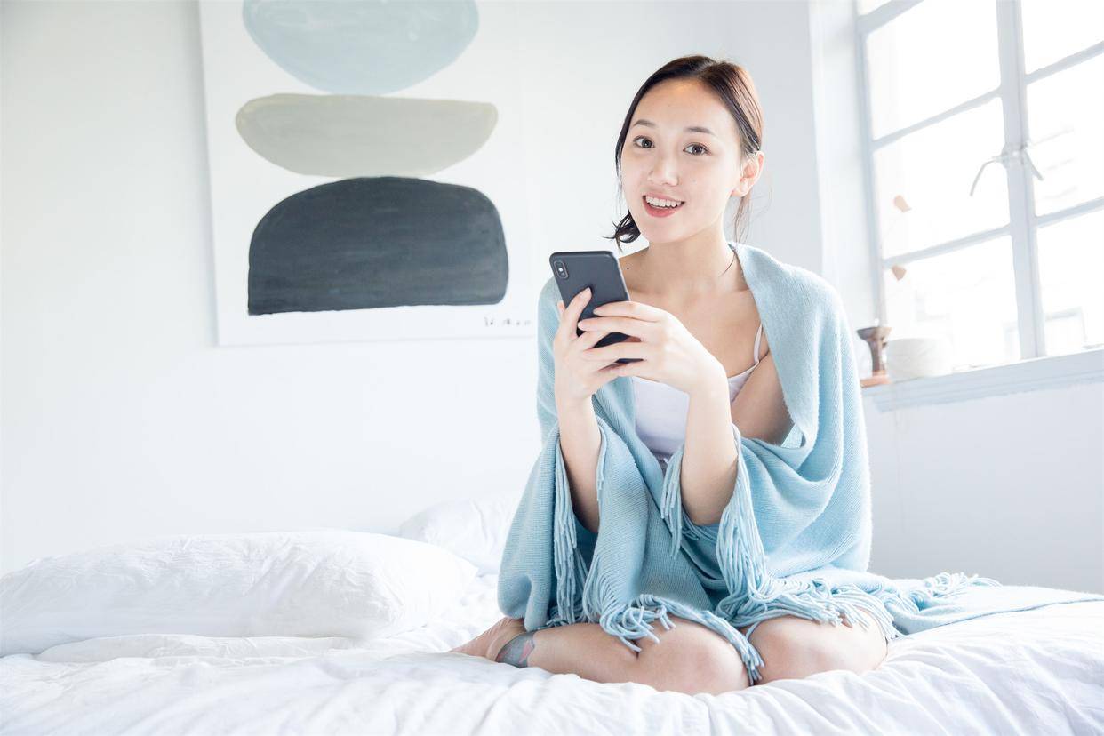 雪融花APP暗放超利贷：日息70元年化2