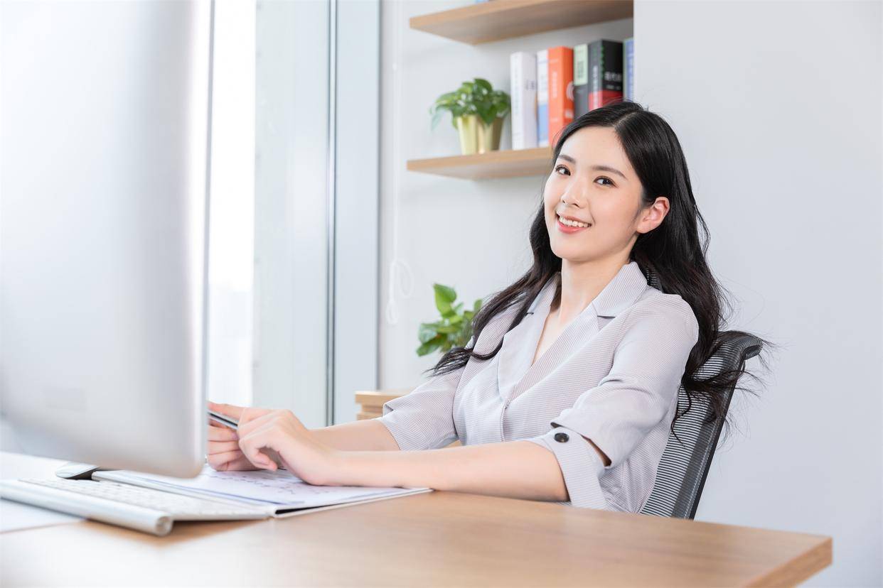 记者调查：免费鸡蛋诱导老人进入私域 围猎