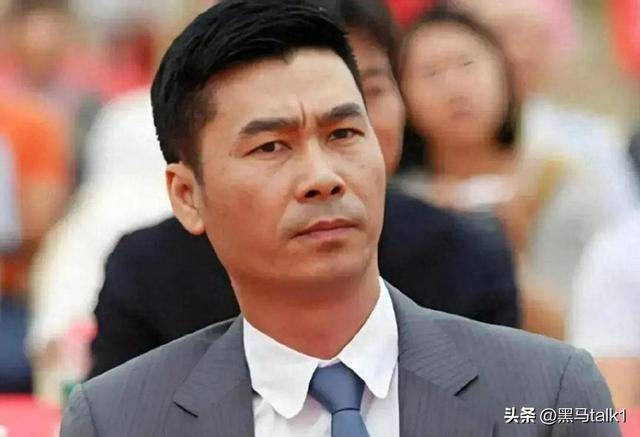顾家家居创始人套现200亿全身而退,美的太子103亿接盘一年亏30亿_何剑锋_并购_行业