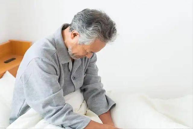 学医后才知道，高血糖最危险信号，不是口渴，而是频繁出现5症状