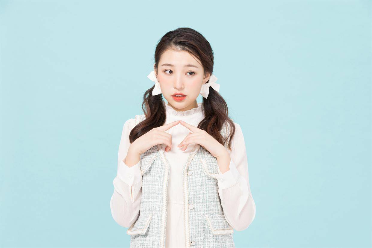 女子吃滨寿司吃出蛆退款被晾1小时 店长只愿赔