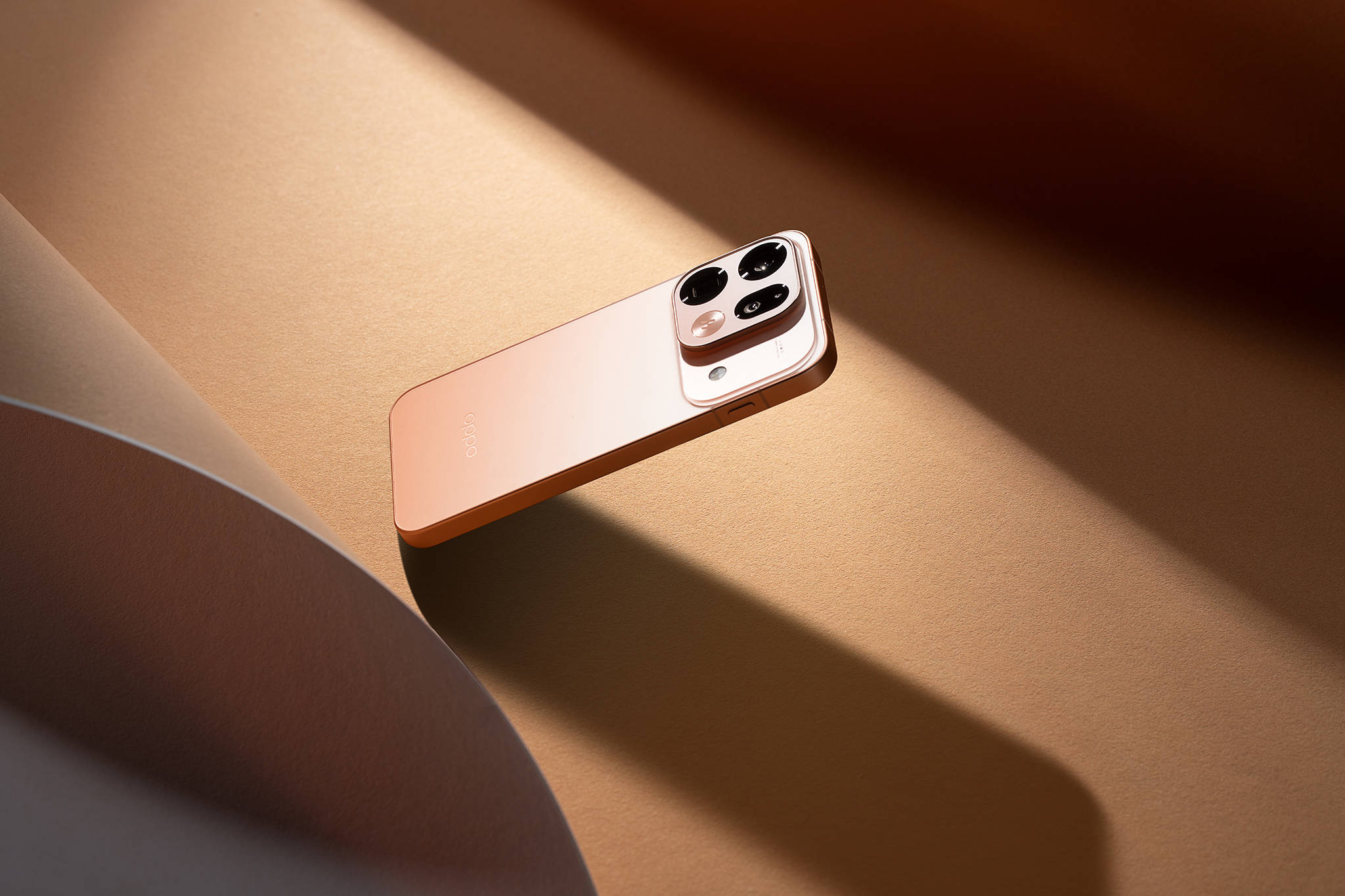 2026年手游旗舰手机推荐:OPPO Find X9s Pro为何是游戏与影像的终极之选?
