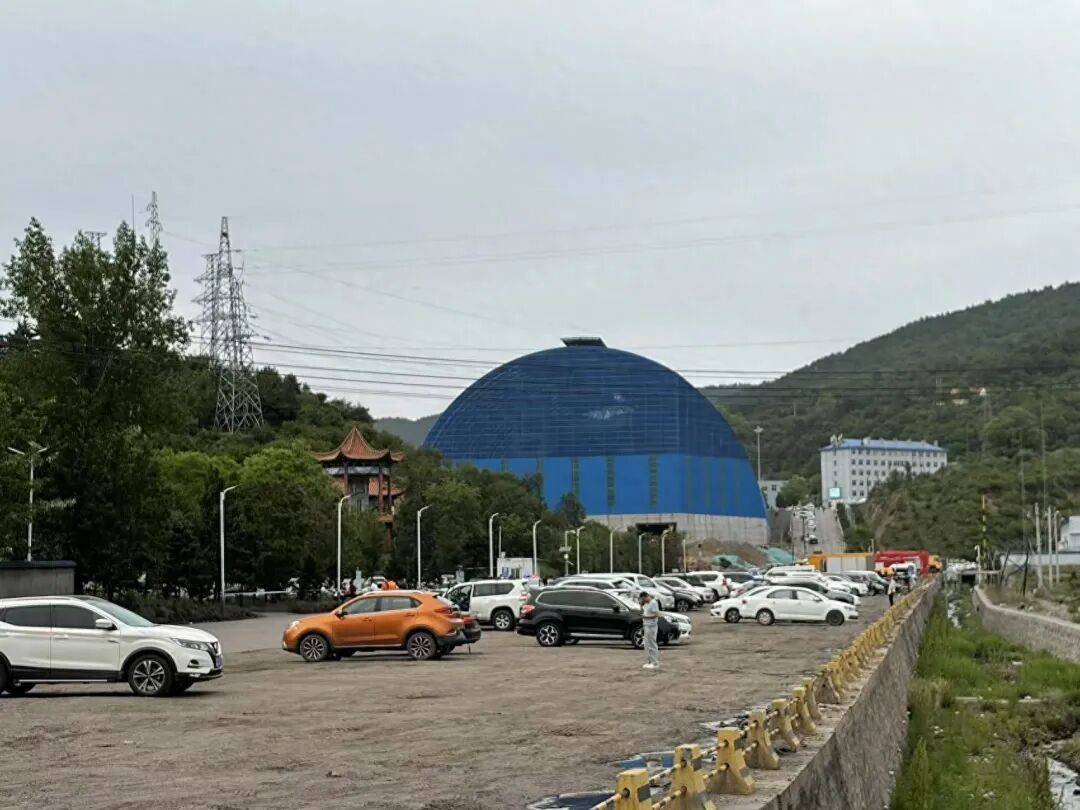 留神峪矿难获救矿工讲述：自救器四五年没换过，遇大检查就会停工，井口距工作面约5公里，轨道车只能到2600米处