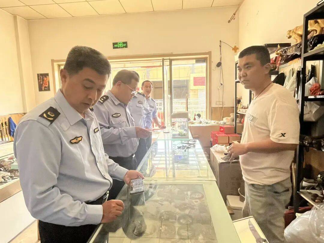 联合检查筑防线 普法引导促规范——七台河市市场监管局开展古玩市场专项联合检查