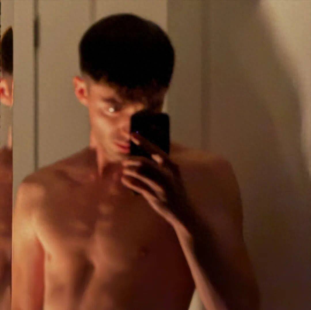 原创            Greyson Chance 最新照片，现在是阳刚直男肌肉男风格了