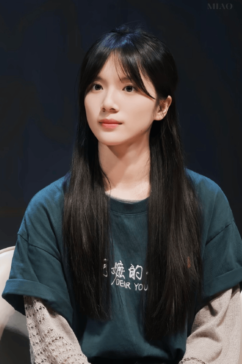 李思潼红毯首秀，最担心的事情来了