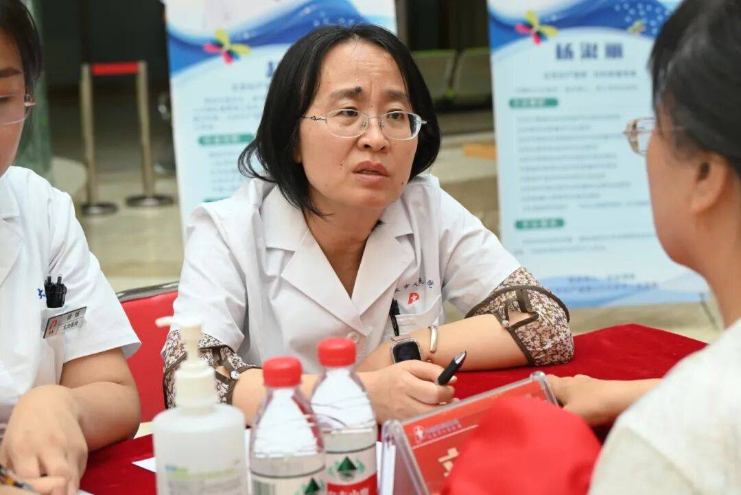 北京妇产医院代挂专家号加代问诊儿童就医全程看护，家长省心无忧的简单介绍