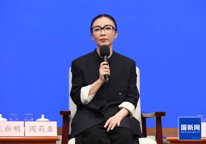 用最赤诚的艺术语言向世界传递心声，《只此青绿》幕后编导周莉亚谈创作者的幸运