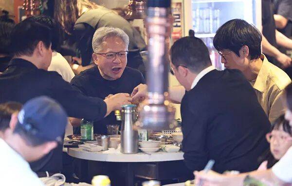 日媒嘀咕上了：黄仁勋东亚玩嗨了，怎么就跳过日本 -华闻时空