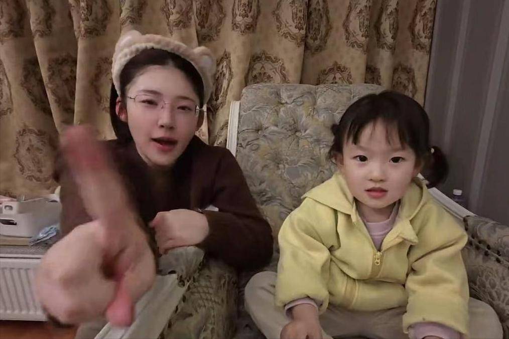 又添36亿巨债王健林被曝给王思聪私生女铺路后黄一鸣不装了