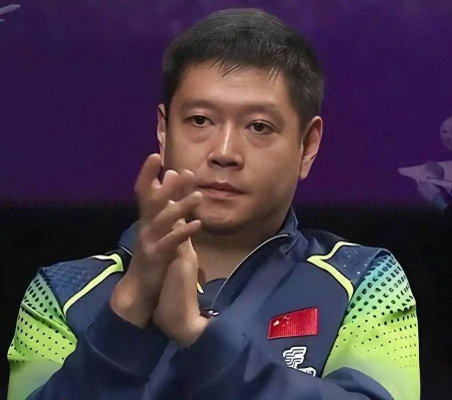 邱贻可解说世界杯！首钢园亮相，和郭艾伦孙继海同框，细节曝光