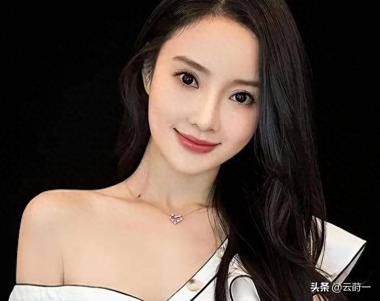 李小璐:年轻时管不住下半身,如今却让自己女儿买了单,她后悔吗