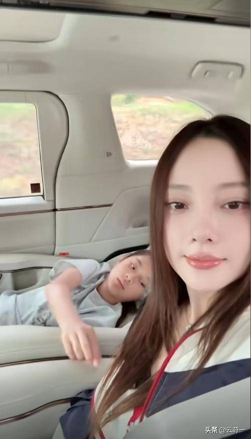 李小璐:年轻时管不住下半身,如今却让自己女儿买了单,她后悔吗