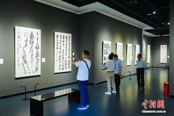 第七届湖南（湘潭）齐白石国际文化艺术节展出齐白石书画原作40件