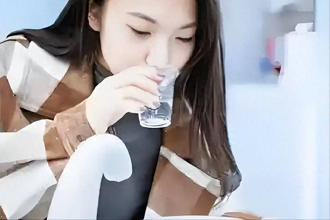 原创            医生提醒：每顿饭后要漱口的人，用不了半年，牙齿或出现4种改变