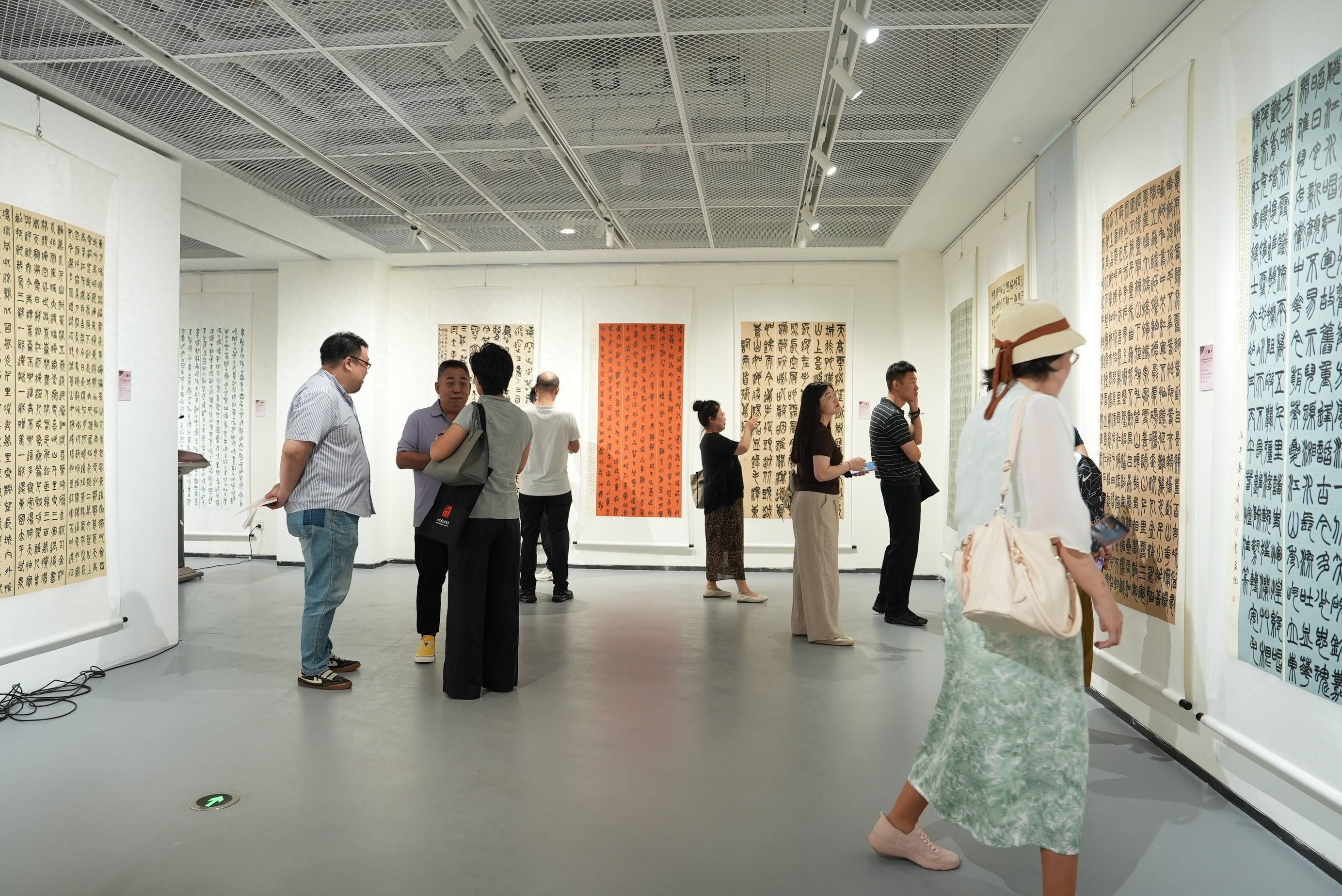 纪念红军长征胜利90周年·第三届北京书法篆刻新人新作展开幕