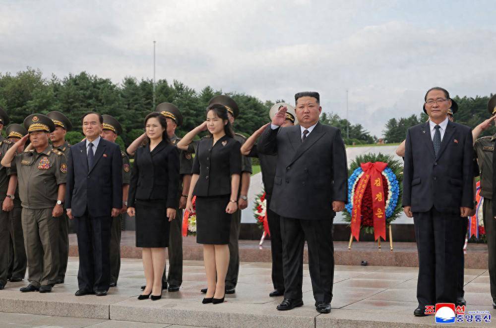 金正恩女儿,“高调”亮相 -华闻时空