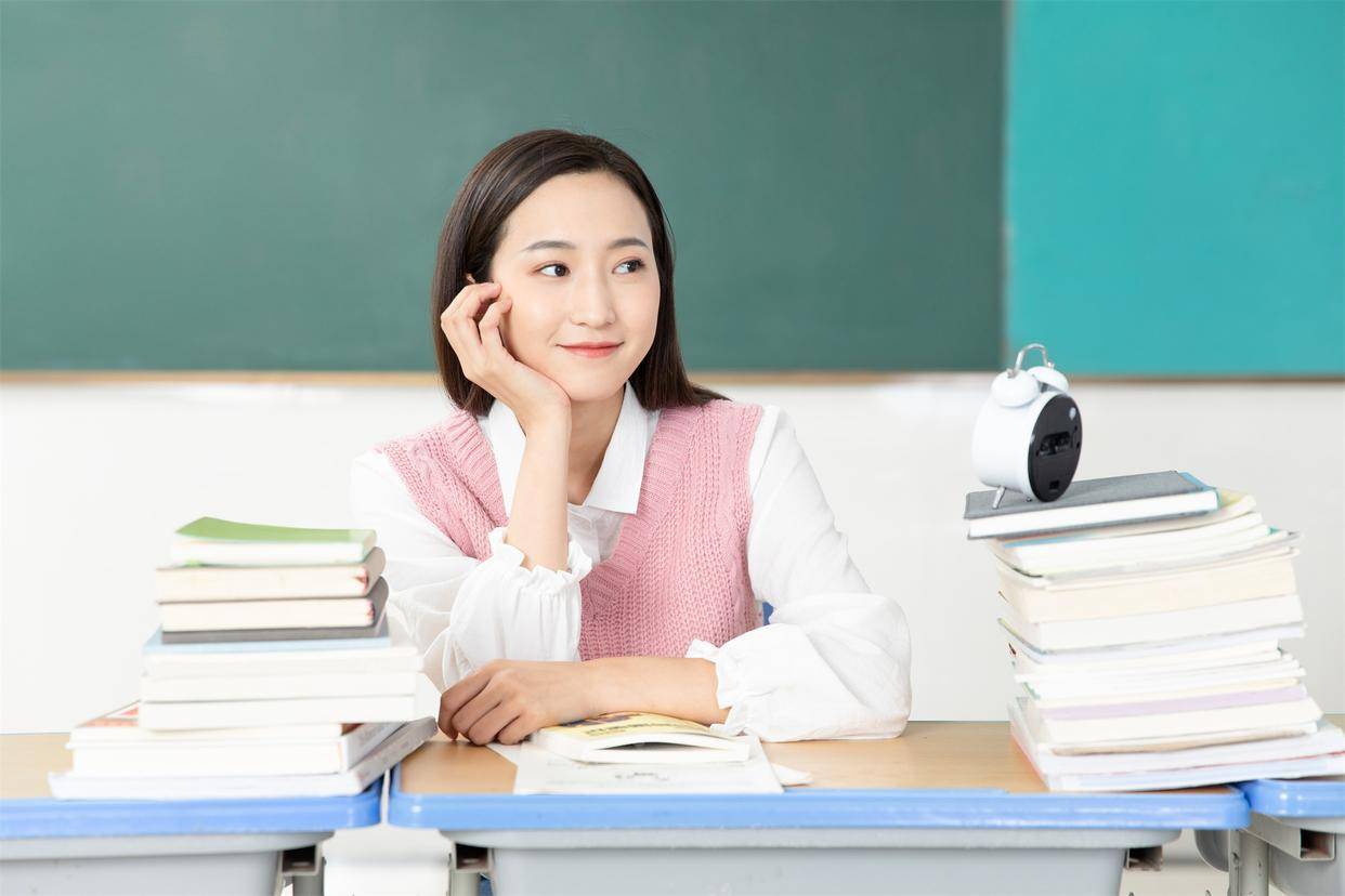 悦龄生活门店向老年人发鸡蛋引流私域直播间：涉