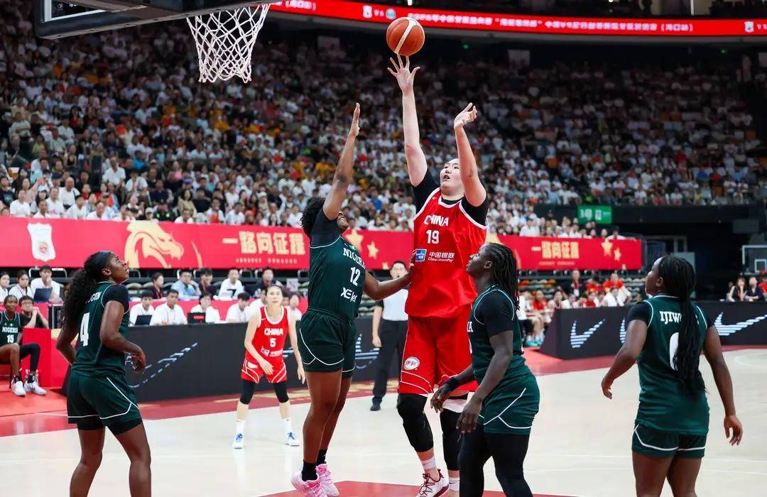 体坛午爆｜中国女篮热身赛再胜尼日利亚，NBA名帅老尼尔森离世
