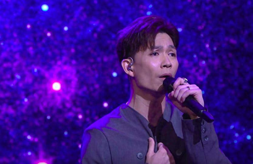 TVB热门综艺赛果惹争议，评审被质疑针对，本人表情上热搜封面图