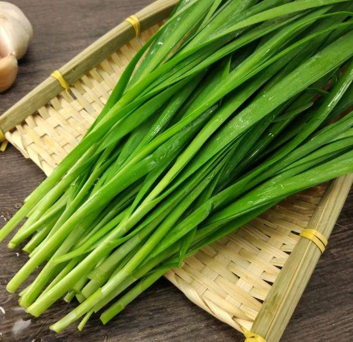 原创            韭菜是血栓“隐藏凶手”？医生提醒：尤其是老人，这3菜少吃为妙