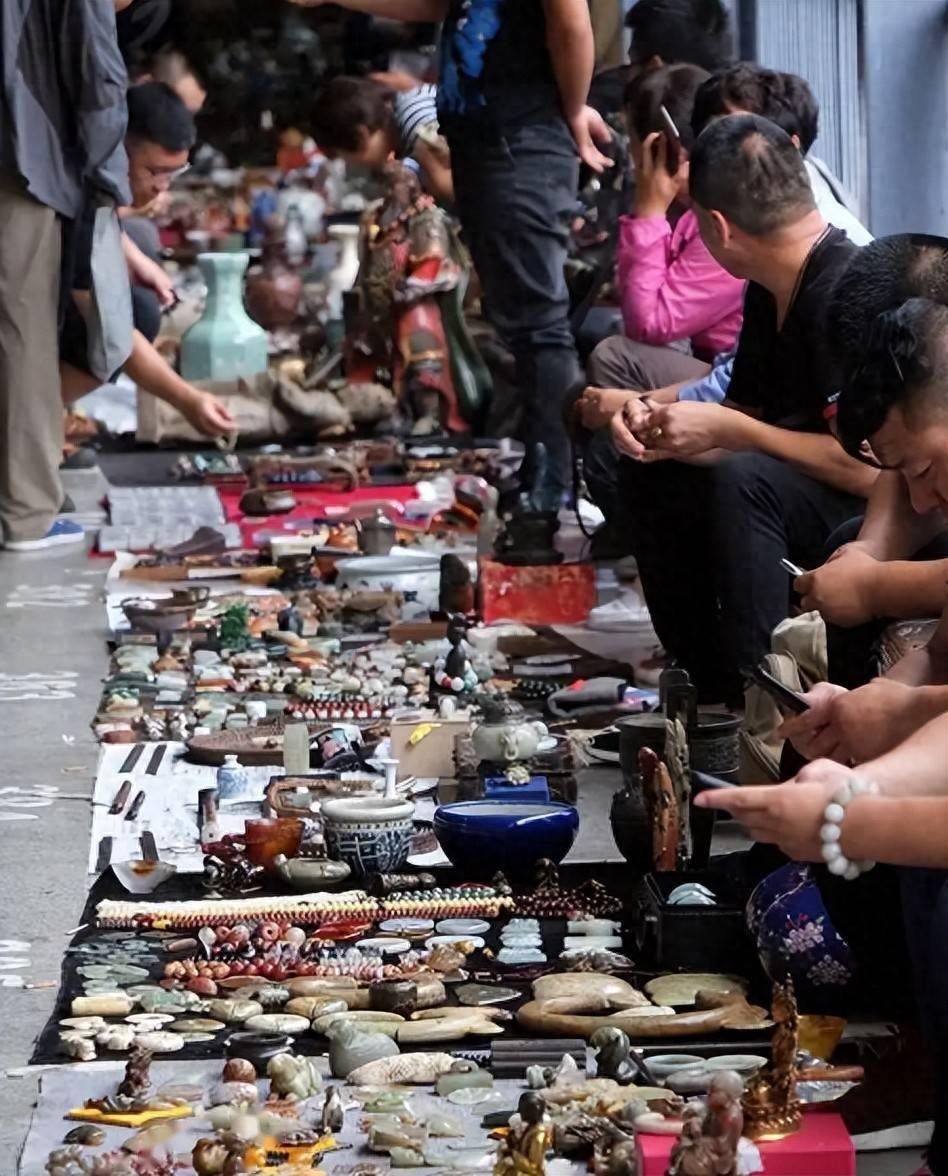 百万人血本无归，接盘侠彻底枯竭，年轻人为何不爱碰古玩了？