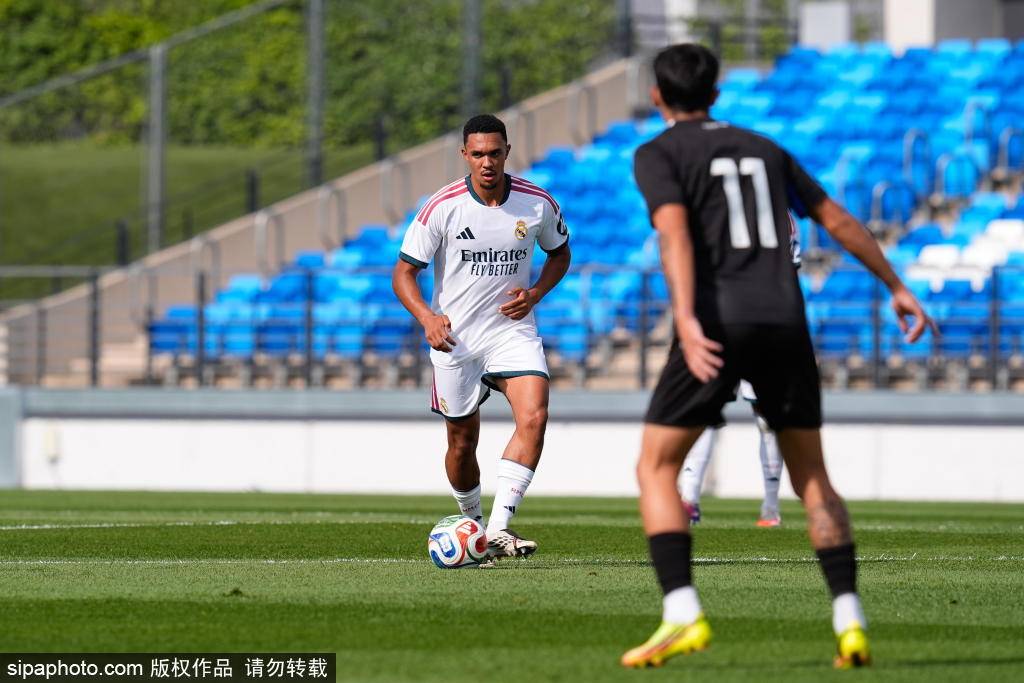 FC27西甲球员评分揭秘：姆巴佩领衔，罗德里、亚马尔等5人紧随其后