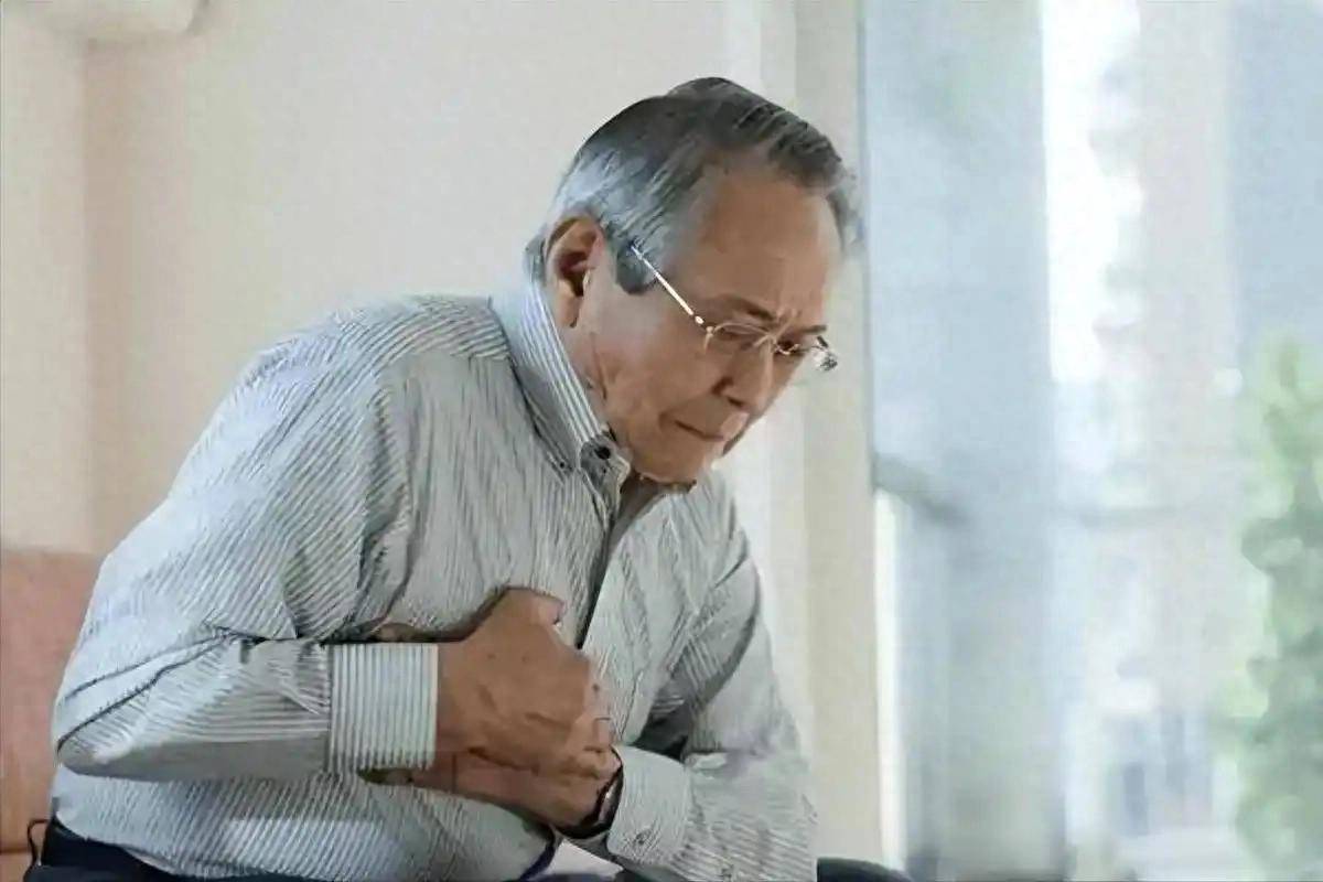 原创            心脏不好，看晨起就知道？医生：心脏欠佳的人，起床多有这4表现