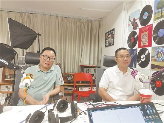 北大毕业卖猪肉：他们如何看待AI时代的名校与就业？