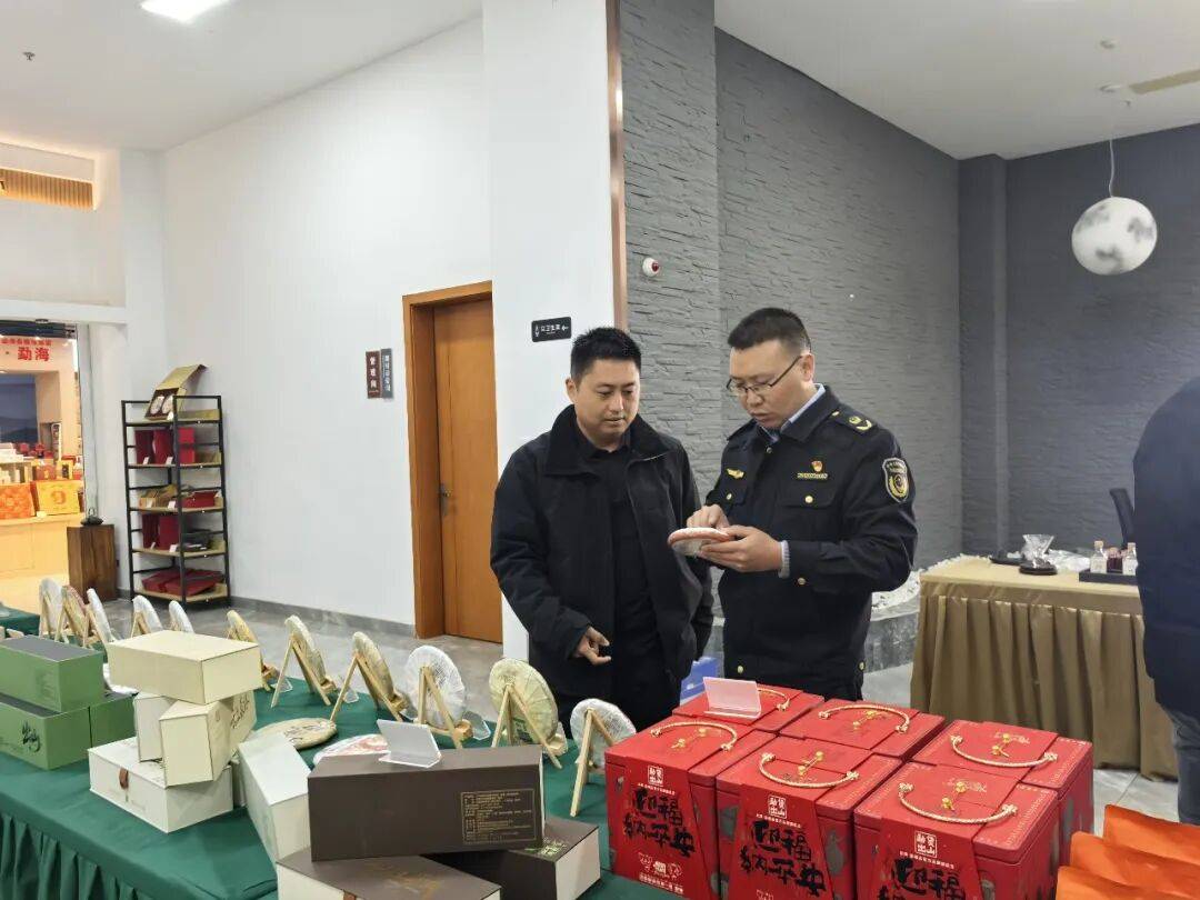 勐海县开展茶叶网络直播检查 筑牢线上茶叶经营安全防线