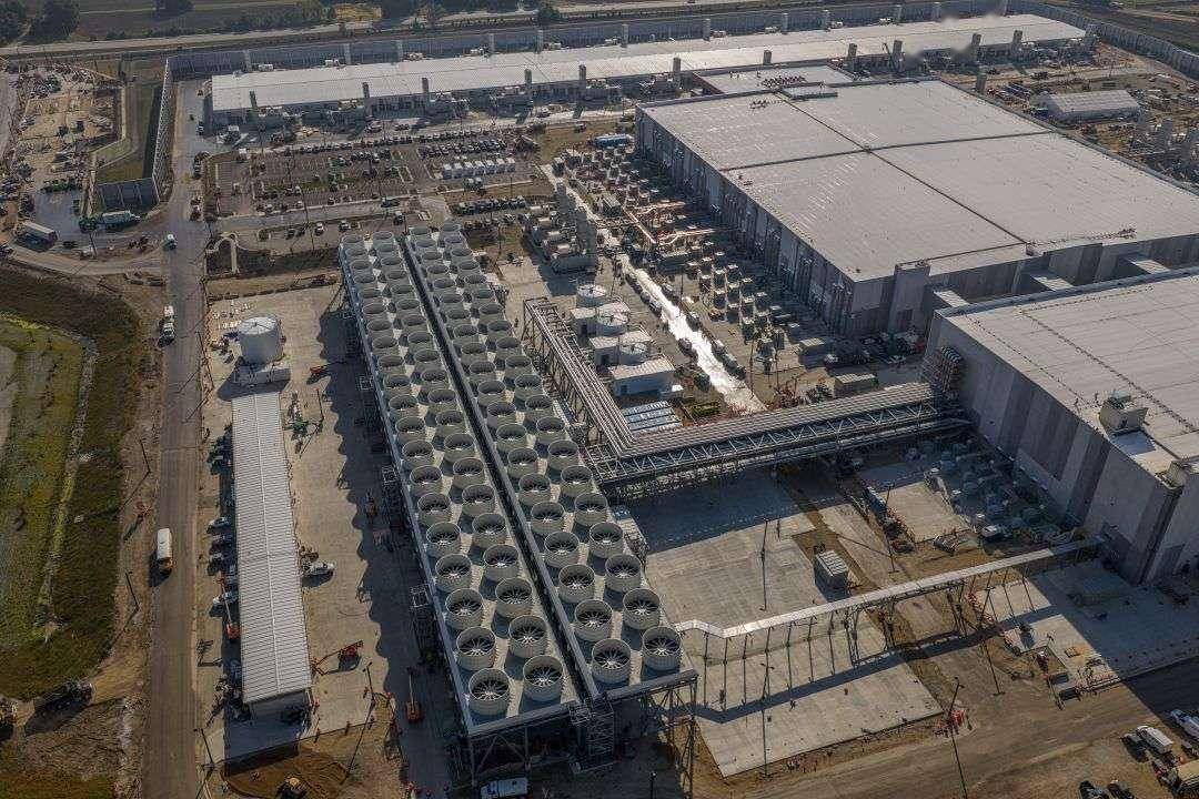 微软试图安抚内部员工:数据中心能对社会产生积极影响