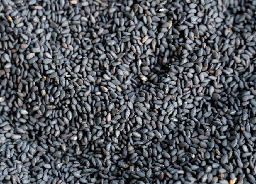 原创            俗话说：“补药一堆，不如芝麻一把”，吃芝麻究竟养生还是伤身？