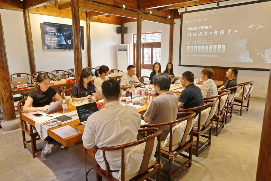 神话被千百次重新讲述之后，究竟是什么被保留了下来？