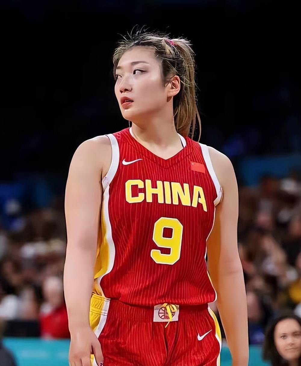 现场直播中国女篮的比赛