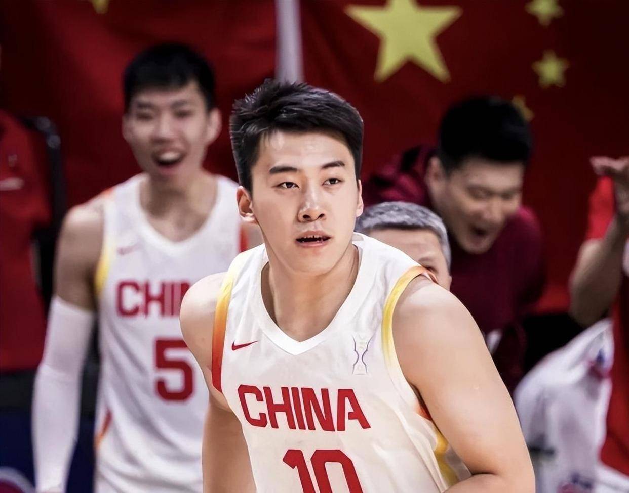 原创
            CCTV5今日不直播，临时调整！中国男篮vs日本男篮，压力不小？