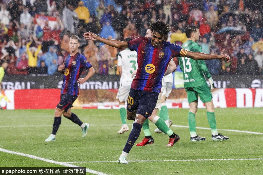 战术与情感的交融：解析2026年欧冠小组赛的关键战役