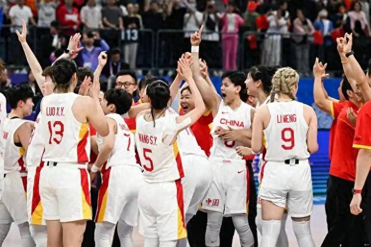 大胜65分却遭质疑？中国女篮111-46赢泰国，6人太完美、4人有瑕疵