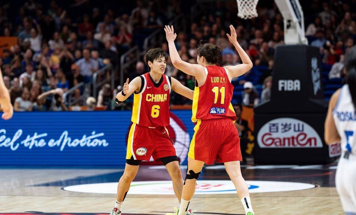 53-18！张子宇替补登场爆发，中国女篮单节轰34-5碾压印尼，半场狂赢35分