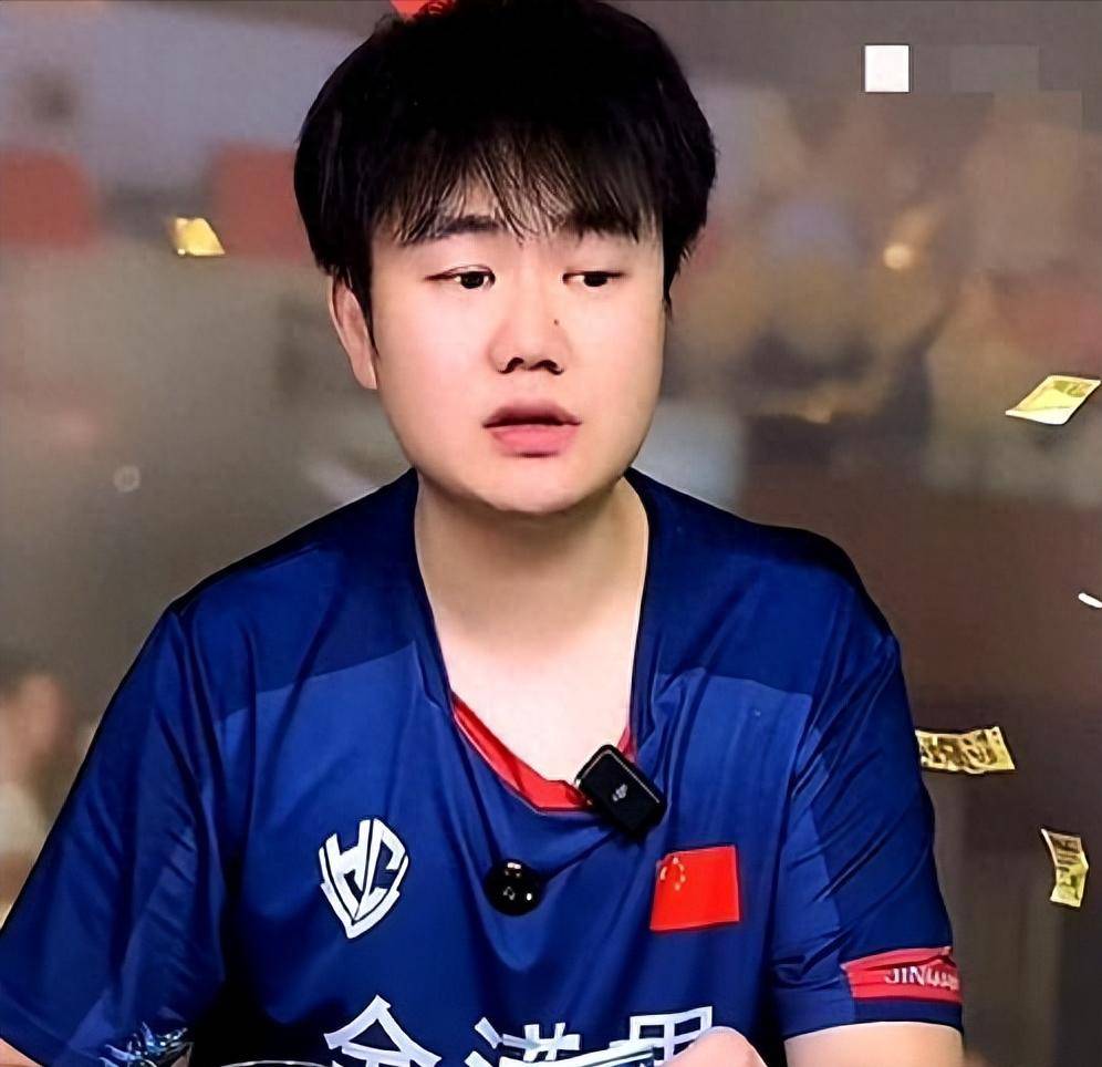 樊振东有多难?前队友曝光:没教练体能师全靠自己