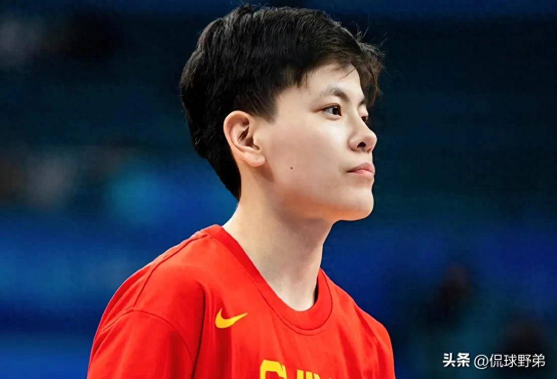 中国女篮公布重要决定！全队写总结报告！新赛季1人留下5人离开