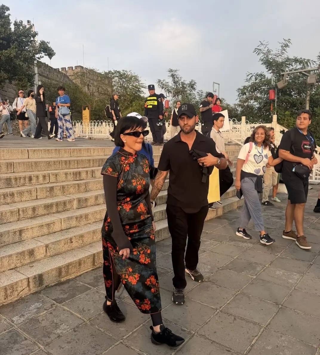 点击图片看原样大小图片